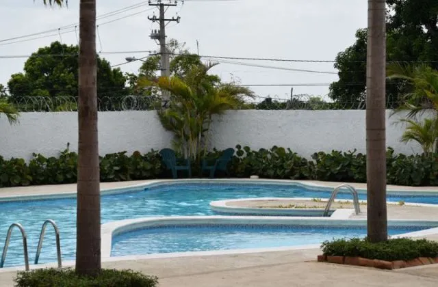 Hotel Casino Gran Marien Sabaneta pool